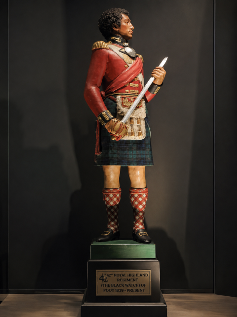 Statue of a soldier of the 42nd Royal Highland Regiment